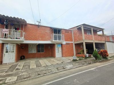 Casa en arriendo Atanasio Girardot, Oriente