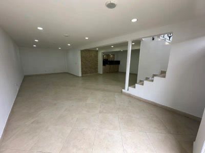 Casa en Arriendo en Alcala, Envigado