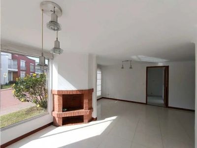 Casa en Arriendo en Avenida Alberto Mendoza, Manizales