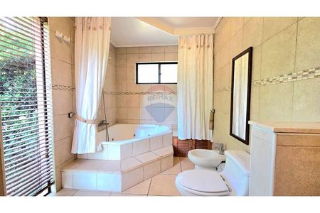 Casa en Condominio Consolidado — Los Ciruelos