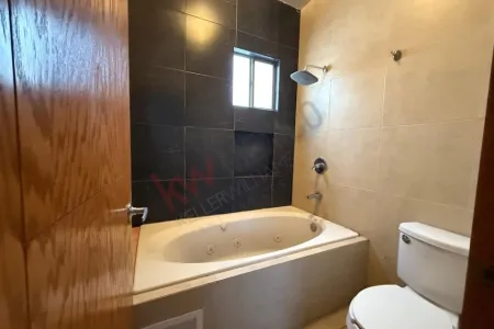 Casa en Renta – Rinconada de la Sierra Etapa 7