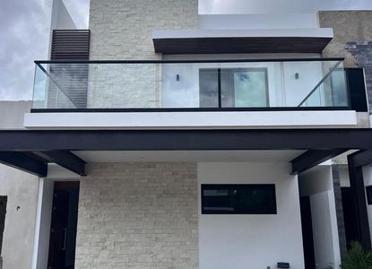CASA EN RESIDENCIAL RIO EN VENTA
