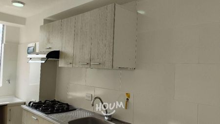 Casa en Robledo. 3 habitaciones. 40 M2 Foto 2 de 18