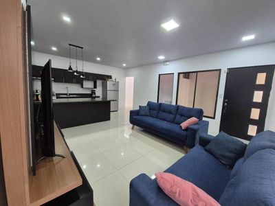  CASA EN SANTA BÁRBARA