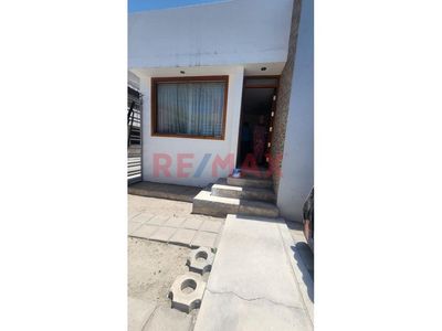 Casa en venta Calle Campanillas, Socabaya, Arequipa, 04012, Per