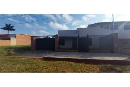 Casa en venta Calle Santa Cruz Adorno casi Santo Domingo, Capiatá, Central