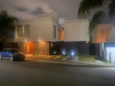 CASA EN VENTA  CORREGIDORA QUERETARO