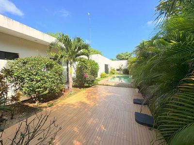 Casa en venta de 1 Nivel en Mérida 2 Recámaras - Piscina