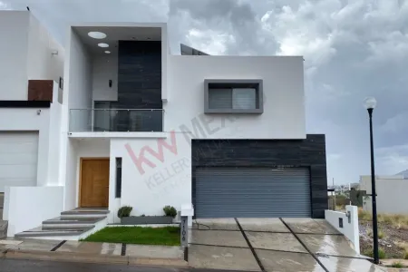 Casa en venta de $10,800,000 en  Residencial Natura