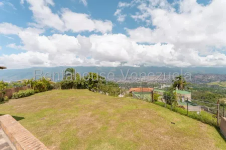 Casa En Venta En Alto Hatillo Caracas Jardin La Hatillana Angela Tochon Vista Al Avila