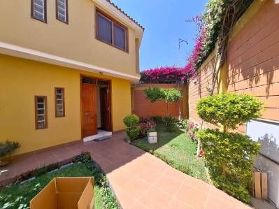 CASA EN VENTA EN CALLE SIR JONES – UBICACIÓN ESTRATÉGICA EN TACNA