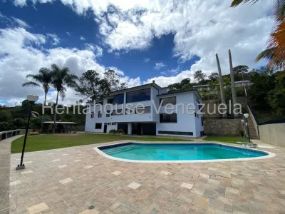 Casa En Venta En Cerro Verde Piscina Vista Panoramica Angela Tochon