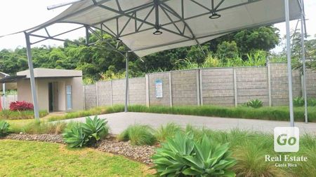  Casa en Venta en Cond. Ayarco Boulevard, Curridabat