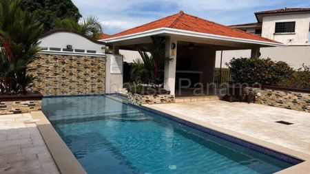  CASA EN VENTA EN COSTA VERDE. SUNSET HILLS Foto 1 de 20