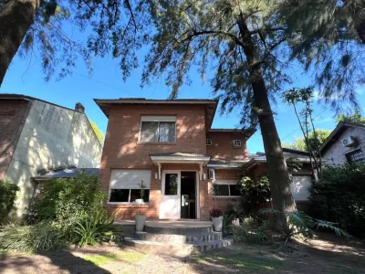 Casa en Venta en De los Payadores 300, Barrio Parque Leloir