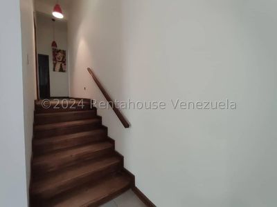 Casa en venta en la Viña Valencia Carabobo Desiree Castillo Rentahouse Picture 9 of 20