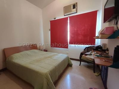 Casa en venta en la Viña Valencia Carabobo Desiree Castillo Rentahouse Picture 10 of 20