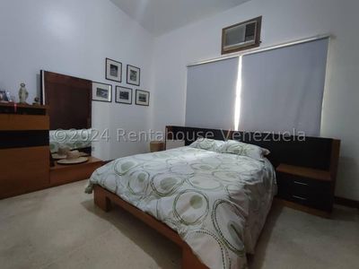 Casa en venta en la Viña Valencia Carabobo Desiree Castillo Rentahouse Picture 12 of 20