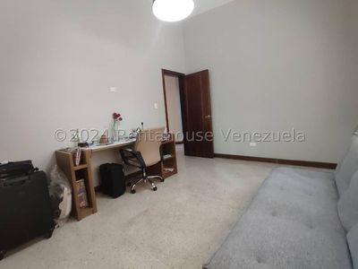 Casa en venta en la Viña Valencia Carabobo Desiree Castillo Rentahouse Picture 14 of 20