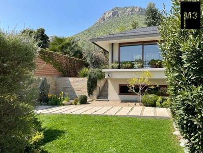 Casa en Venta en Las Condes, Moderna Casa Condominio, San Carlos (130271)