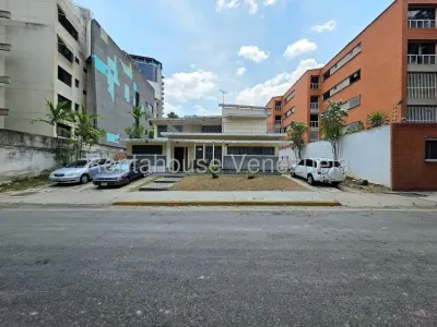 Casa En Venta En Los Narnajos De Las Mercedes Caracas