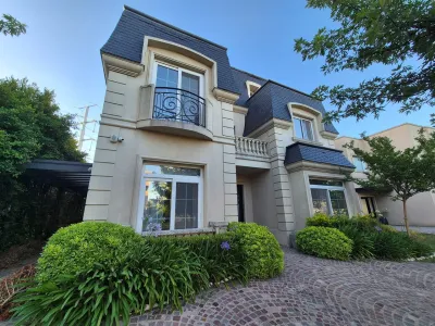 Casa en Venta en Tipas 200, Tipas (ex los Tilos)