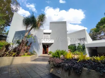 Casa En Venta En Valle Arriba Caracas 2480 Metros Terreno