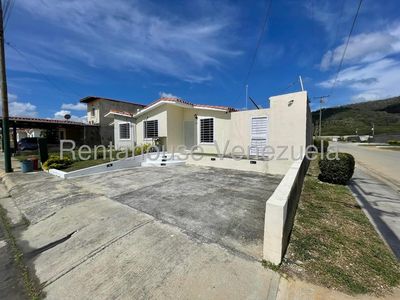 Casa En Venta Es Una Acogedora Propiedad