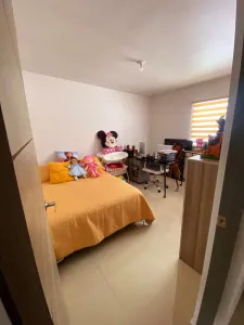 CASA EN VENTA, FRACC. MAGENTA, POR LA UVM