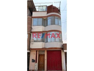 Casa en venta La Esperanza, Trujillo