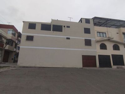 Casa en venta Maneki Market - Didis Store, Avenida Marcos Calderón, Ventanilla, Perú