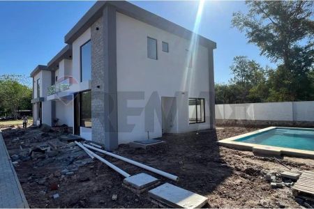 Casa en Venta - Mariano Roque Alonso, Paraguay