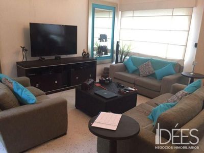 Casa en venta Mariscal Lopez 5 ambientes