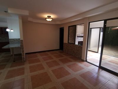 CASA EN VENTA SAN FRANCISCO DE HEREDIA Foto 2 de 10