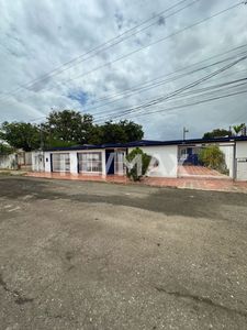 Casa en Venta Urb. Canaima. Remax Millenium