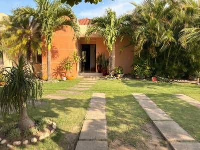 CASA EN VENTA URUBO - CONDOMINIO SANTA CRUZ DE LA COLINA
