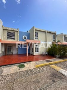 Casa en Venta Villa Acuarelas del Sol, Remax Millenium