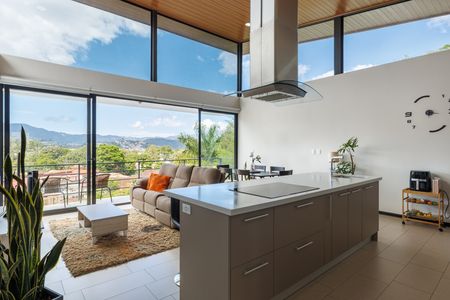 Casa independiente con uso suelo mixto