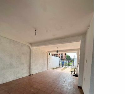 [CASA INDEPENDIENTE EN ALQUILER PARA OFICINAS O VIVIENDA PET FRIENDLY | SOBRE AV. RADIAL 27, entre 3er. y 4to. Anillo] Foto 4 de 23