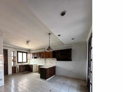 [CASA INDEPENDIENTE EN ALQUILER PARA OFICINAS O VIVIENDA PET FRIENDLY | SOBRE AV. RADIAL 27, entre 3er. y 4to. Anillo] Foto 10 de 23