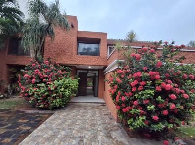 [CASA INDEPENDIENTE EN ALQUILER PARA OFICINAS O VIVIENDA PET FRIENDLY | SOBRE AV. RADIAL 27, entre 3er. y 4to. Anillo] Foto 18 de 23