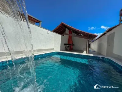 Casa moderna à venda com 3 quartos, suíte, piscina e espaço gourmet – 120 m²