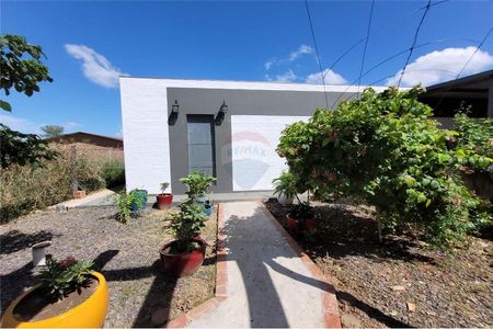 ¡Casa Moderna en Complejo Boreal, Boquerón!