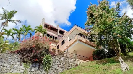 Casa / Múltiples Niveles / Venta / La Lagunita Country Club Mls - 25-12587