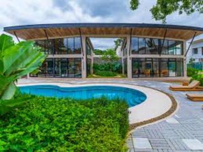  Casa Nueva en Alquiler en Santa Ana – HG