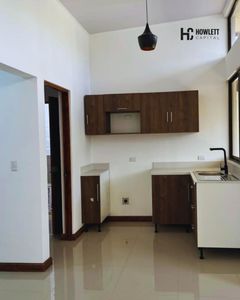   Casa Nueva en Venta – Ulloa, Heredia Picture 3 of 12