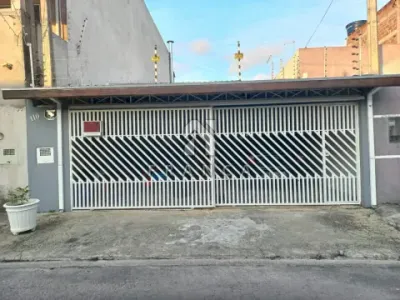 Casa Padrão em Jacareí