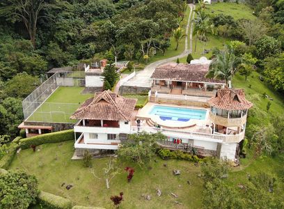 Casa para alquiler en Girardota, Colombia