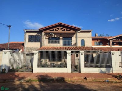 Casa para alquiler en Luque, Paraguay