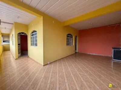Casa para locação, com 03 Quartos, 02 Sala, Varanda e 02 Vagas